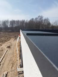 Plokščio stogo parapeto apskardinimas ir stogo apdaila